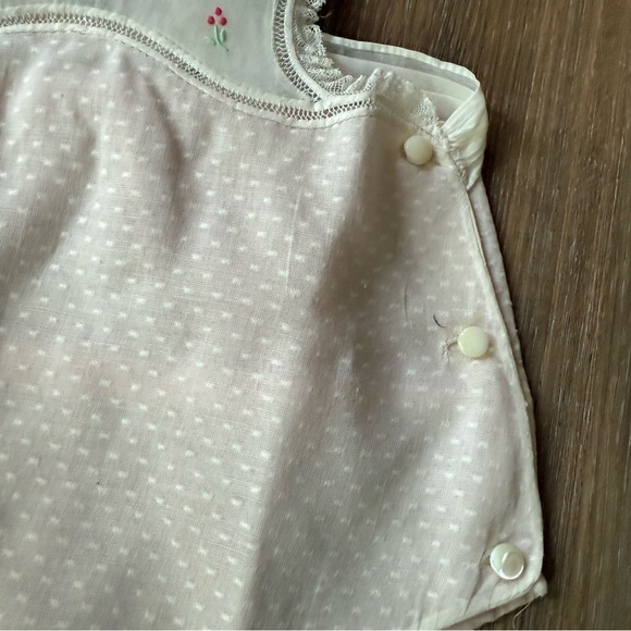 Feltman Bros Vintage Baby Girl Overall Romper with Embroidery - Picture 4 of 9